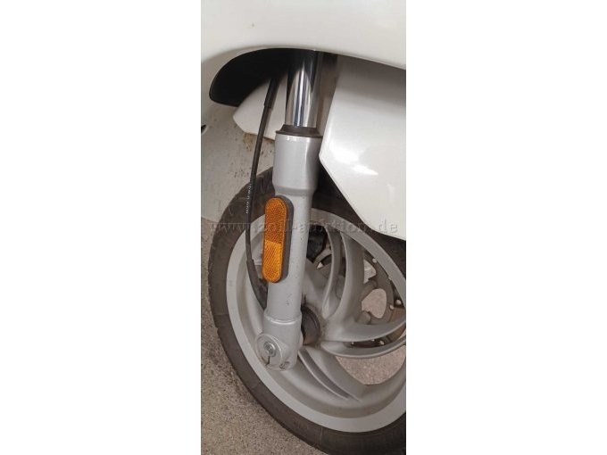 1 Piaggio Fly 50 Roller defekt – foto 18 – kavel bij Zoll-Auktion, Bonn