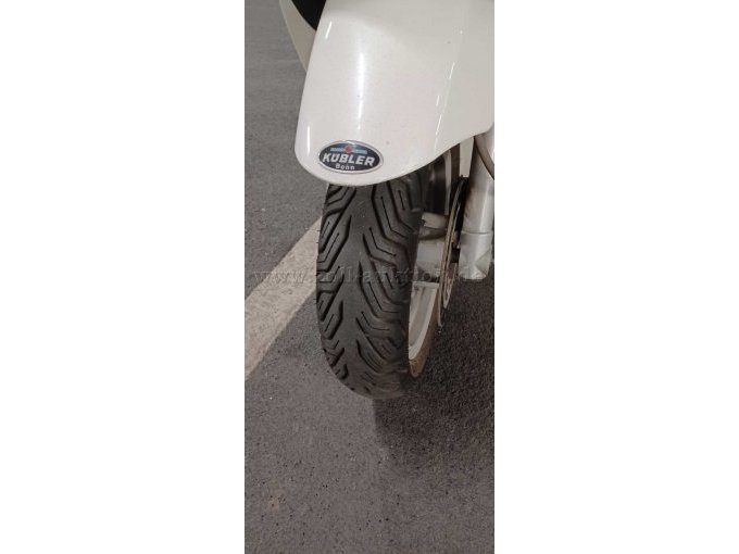 1 Piaggio Fly 50 Roller defekt – foto 15 – kavel bij Zoll-Auktion, Bonn