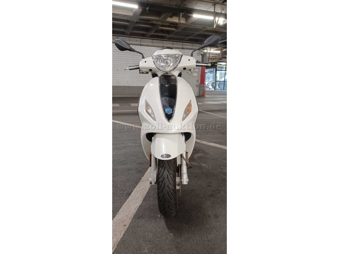 1 Piaggio Fly 50 Roller defekt – foto 10 – kavel bij Zoll-Auktion, Bonn