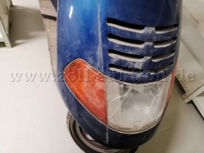 Frontscheinwerfer mit Schaden