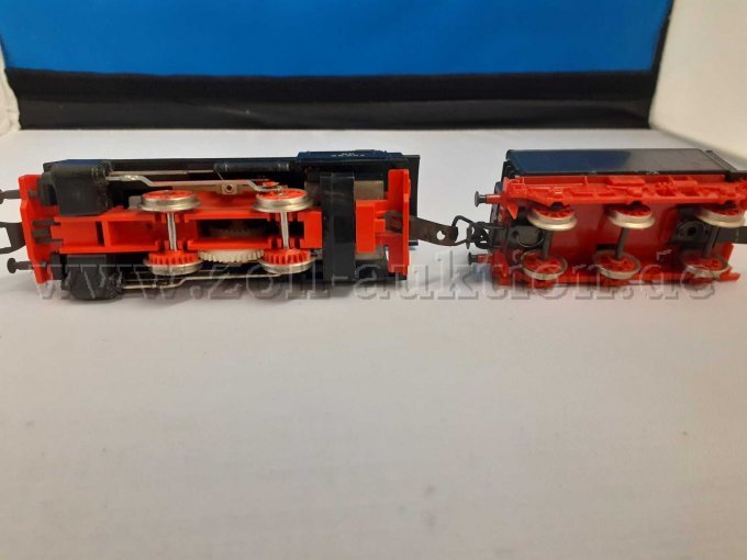 Piko Dampflokomotive BR 98002 DR, Unterseite