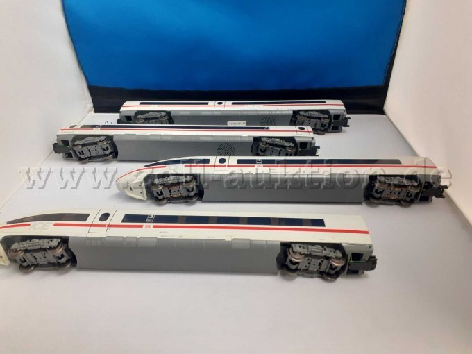 Piko Triebwagenzug ICE BR 403 DB, Unterseite