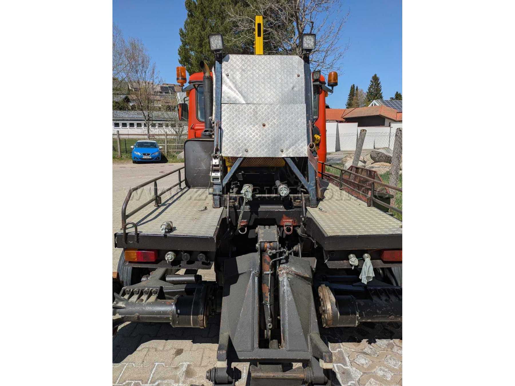 Ansicht Rückseite Pistenwalze