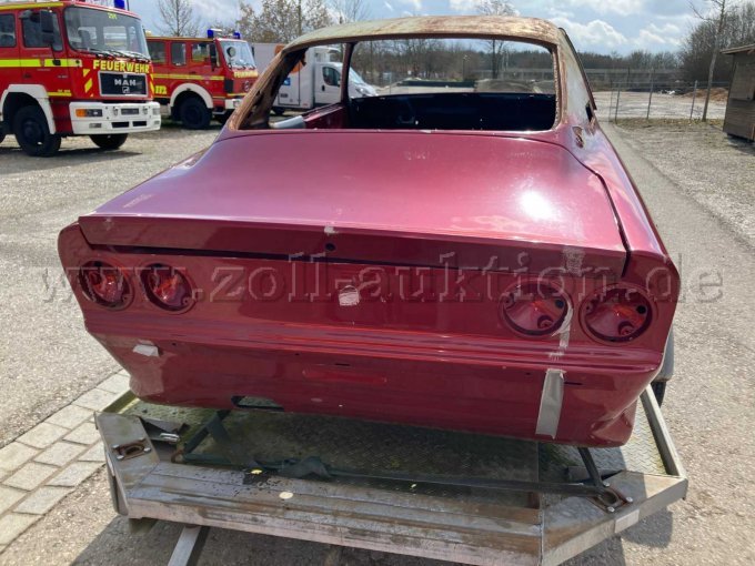 Hänger von vorne - Karosse von hinten