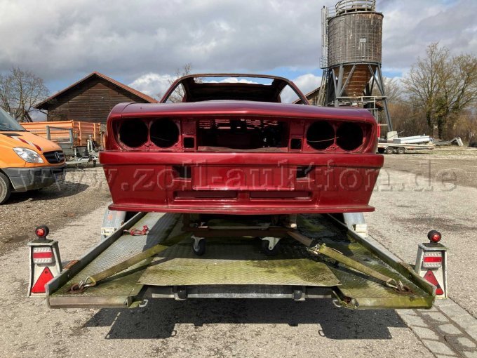 Hänger von Hinten - Karosse von Vorne