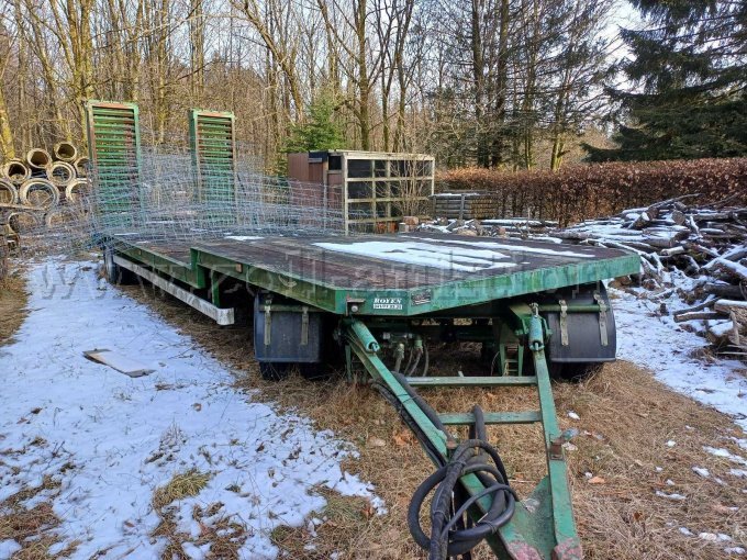 Anhänger Royen - vorne rechts