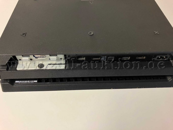 Anschlüsse Playstation Spielekonsole