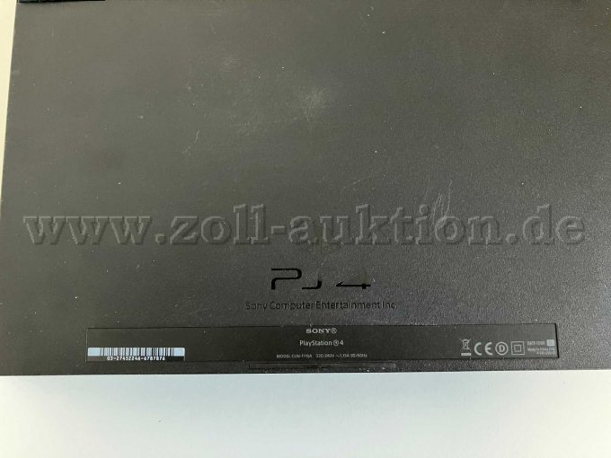 Konsole Ansicht unten mit kleinen Kratzern