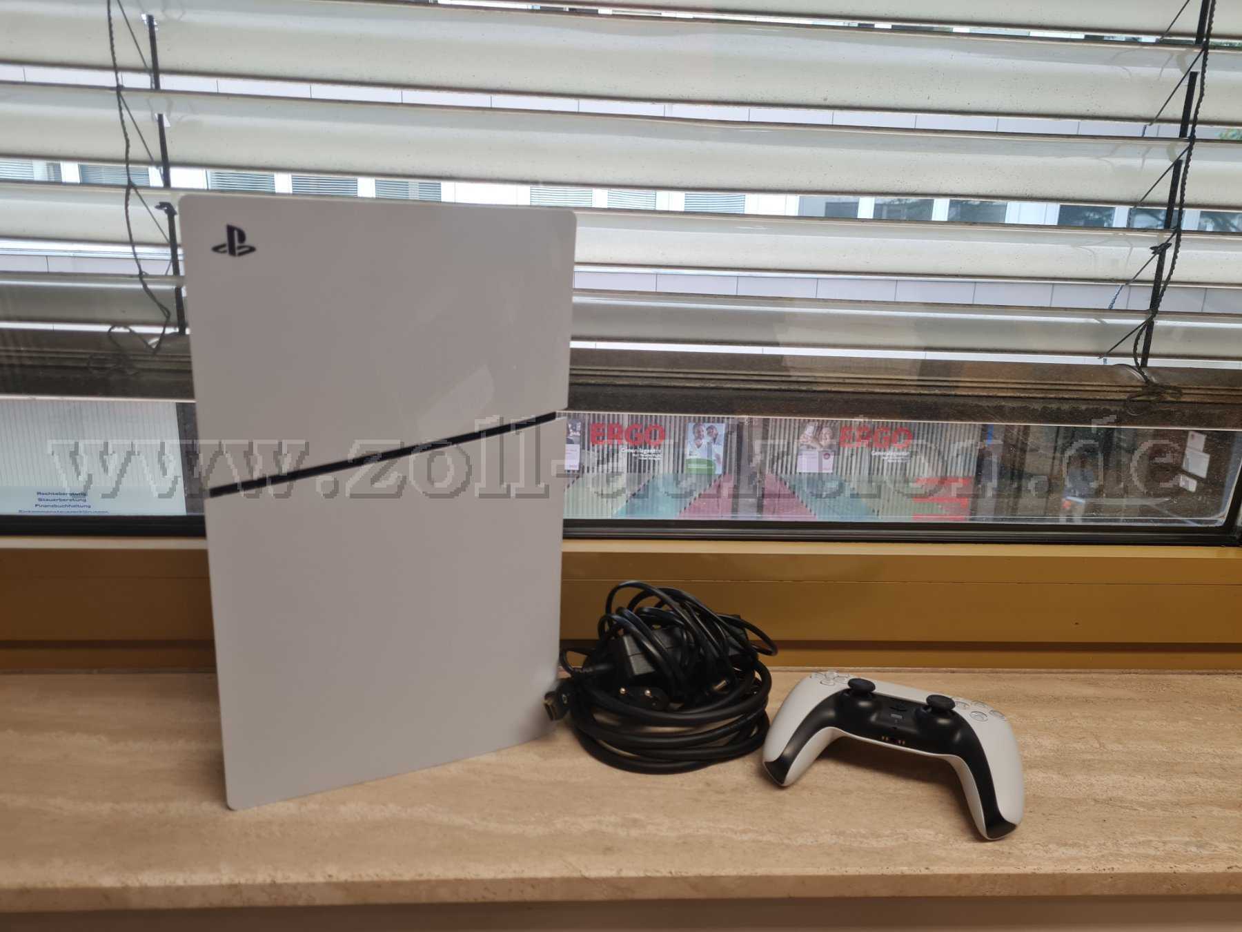 Vorderseite Playstation 5
Controller
Strom- und HDMI Kabel