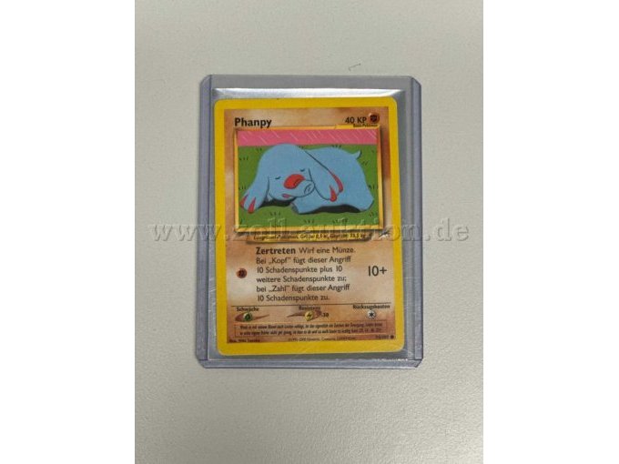 Pokémon Karte "Phanpy Nr.76/105", in Schutzhülle Ansicht von vorne