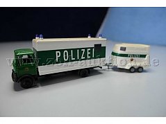 Seitliche Ansicht des Pferdetransports