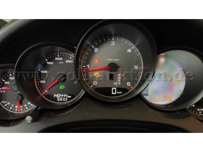 Tacho mit laufenden Motor