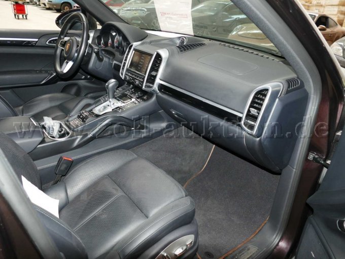1 Porsche Cayenne S Tiptronic – foto 9 – kavel bij Zoll-Auktion, Berlin