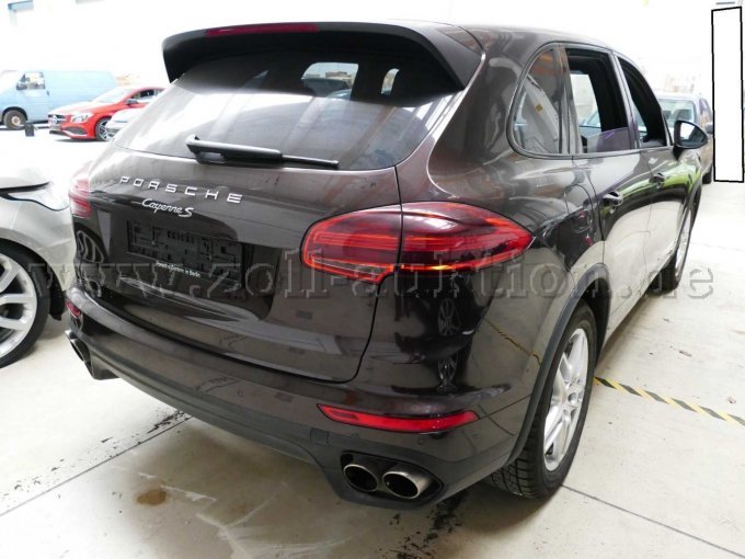 1 Porsche Cayenne S Tiptronic – foto 4 – kavel bij Zoll-Auktion, Berlin