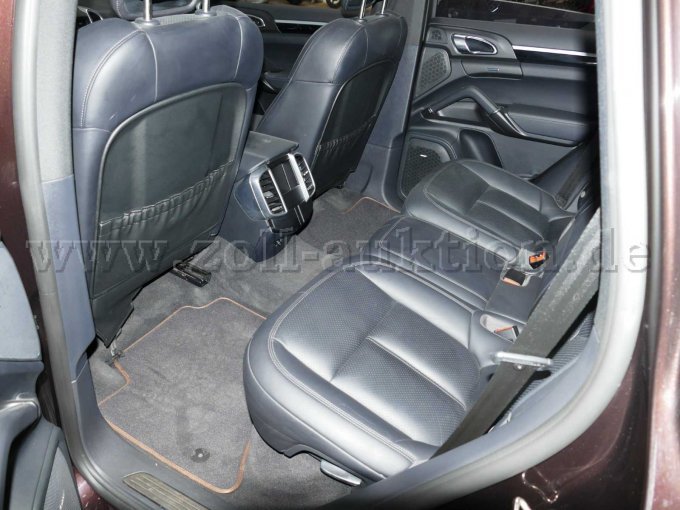 1 Porsche Cayenne S Tiptronic – foto 10 – kavel bij Zoll-Auktion, Berlin