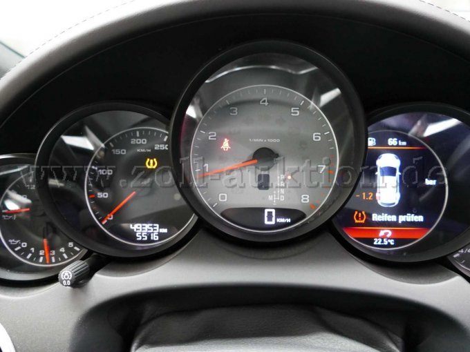 1 Porsche Cayenne S Tiptronic – foto 12 – kavel bij Zoll-Auktion, Berlin