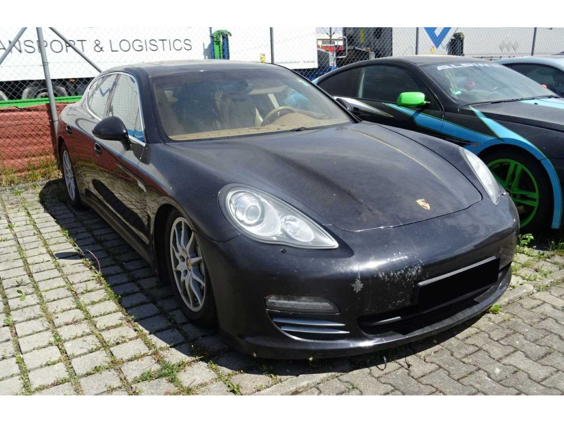 Front-/ Seitenansicht