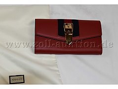 1 Portemonnaie „Gucci“ Sylvie Continental Wallet
