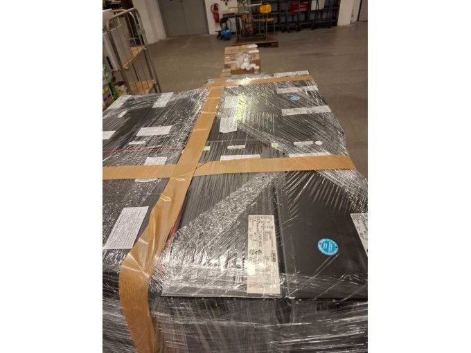 PCs verpackt auf Palette (3)