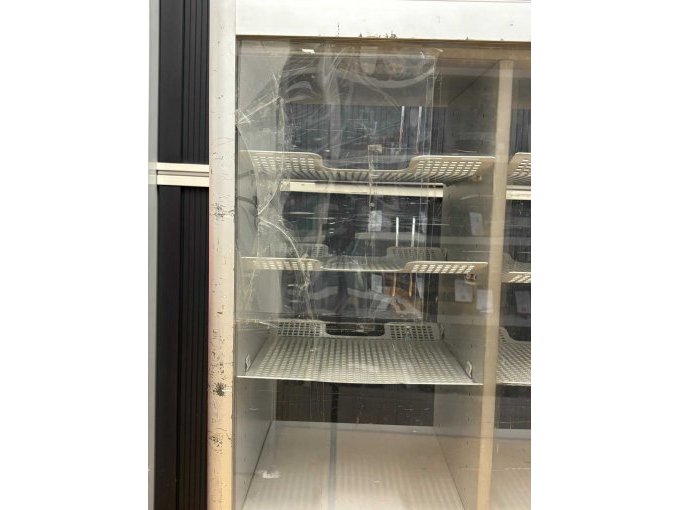 Plexiglas le. gebrochen