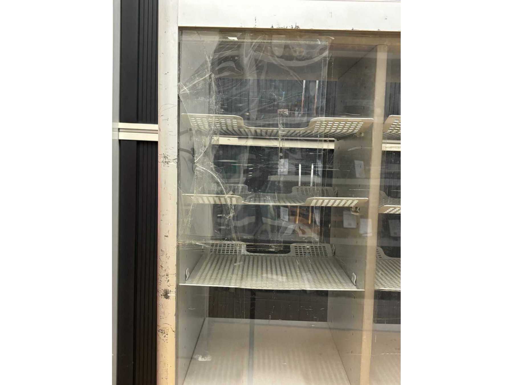 Plexiglas le. gebrochen