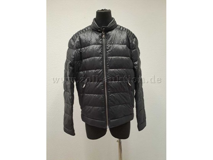 PRADA Original von vorne gesehen