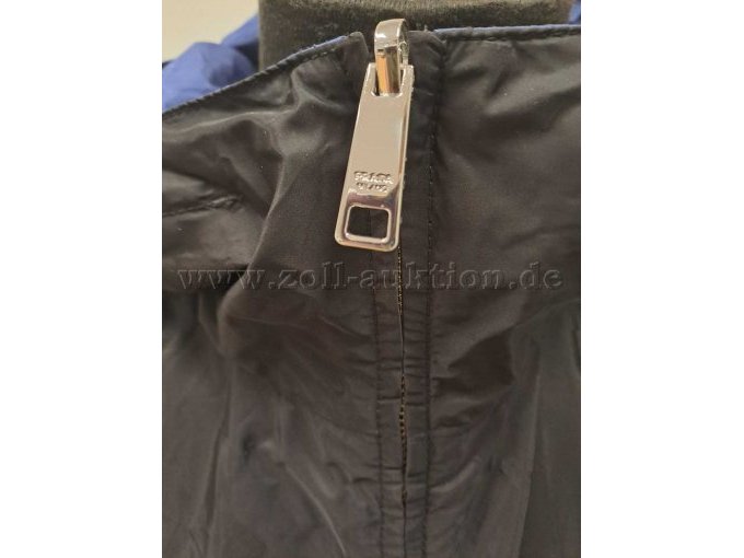 PRADA Original: Vorderansicht