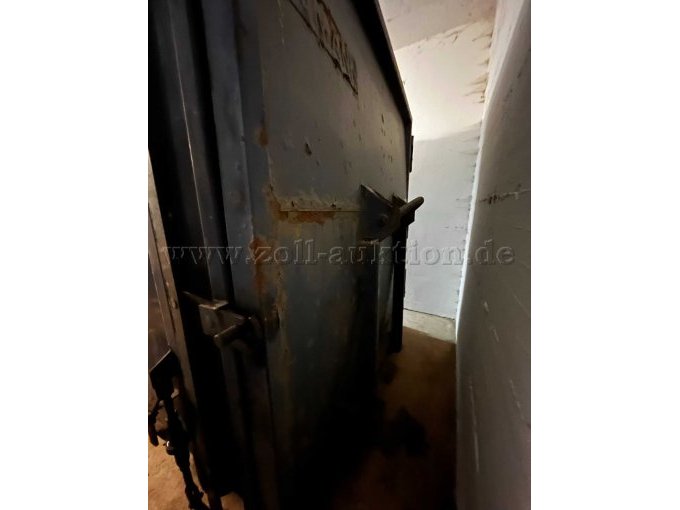 Detailbild Seitenansicht Presscontainer