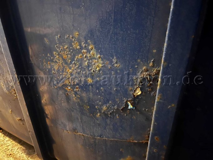 Detailbild Beschädigungen Presscontainer