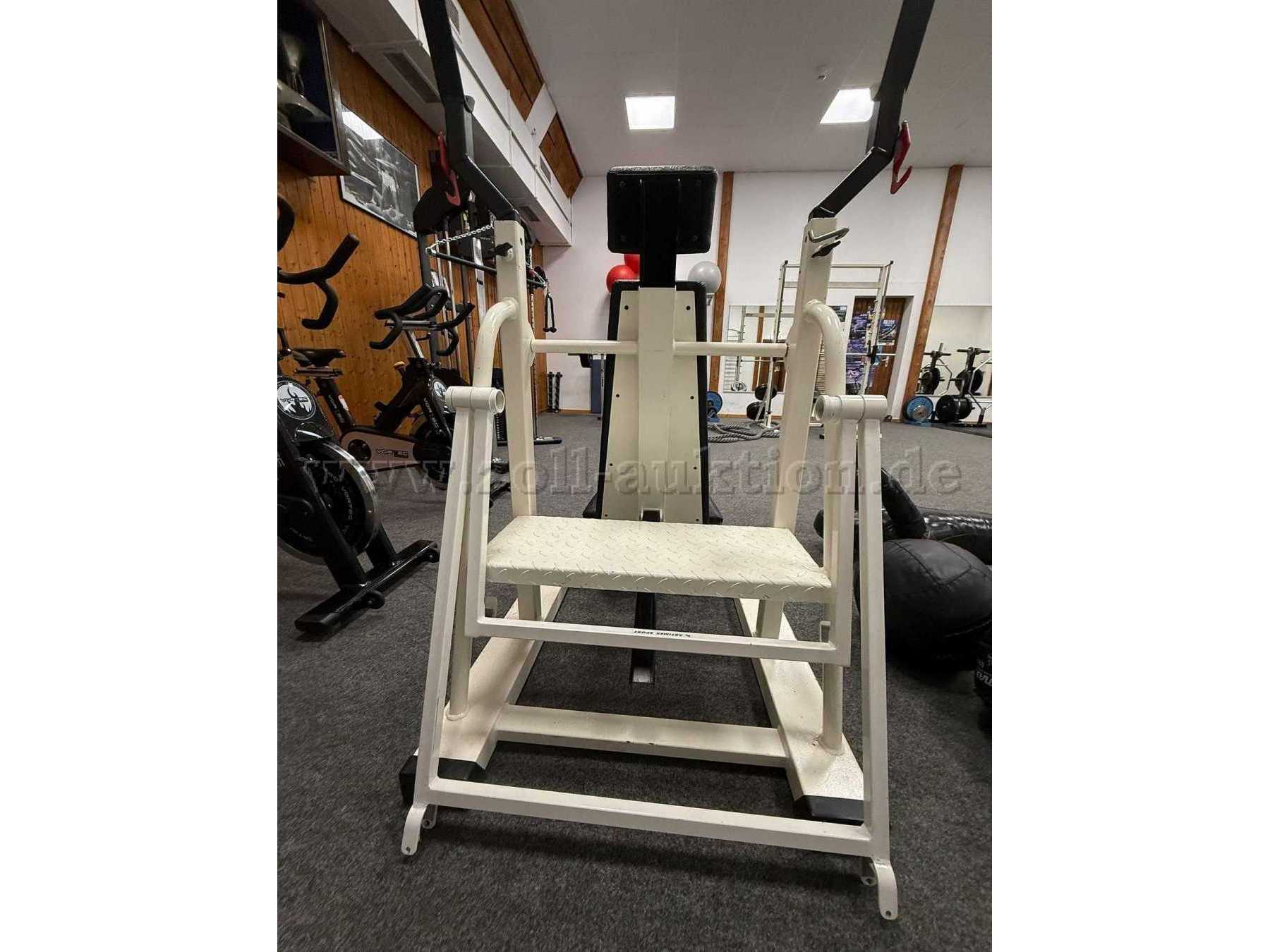 Weitere Rückansicht mit Edelstahltritt