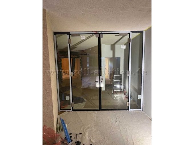 Promattür eingebaut Gesamtansicht