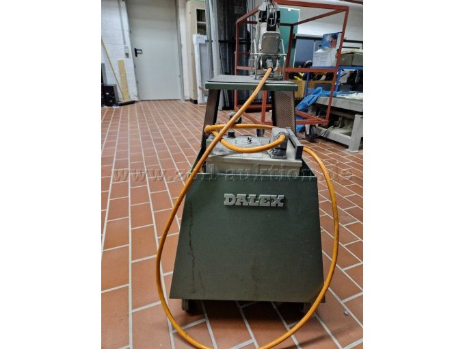 Seitenansicht Zange inkl. Wagen