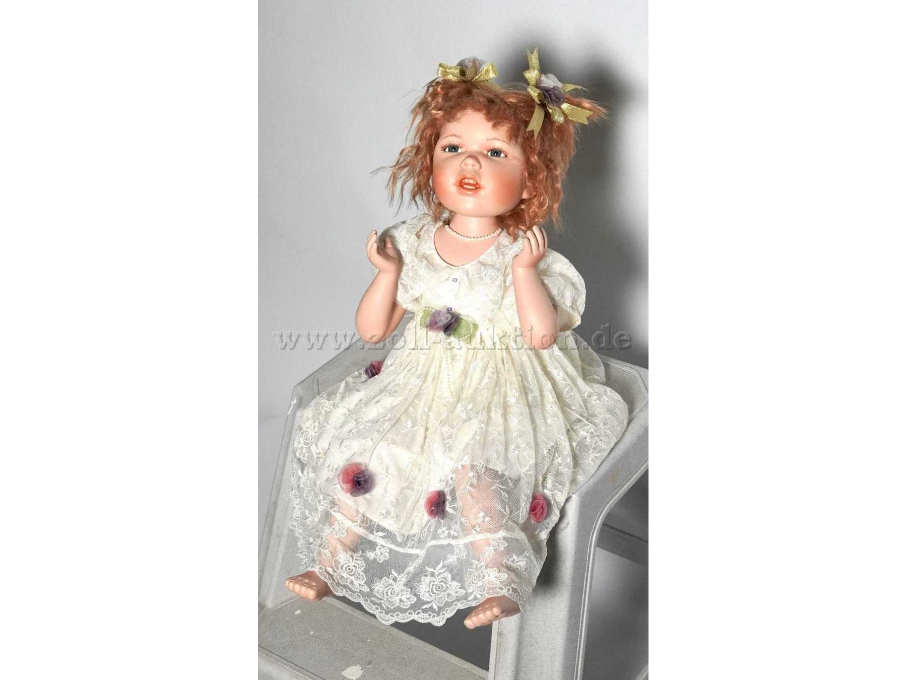 Oncrown-Puppe Gesamtansicht