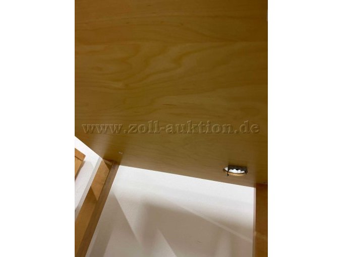 1 Quadratischer Tisch - Hersteller: Einkaufszentrale für Bibliotheken GmbH – foto 4 – kavel bij Zoll-Auktion, Berlin