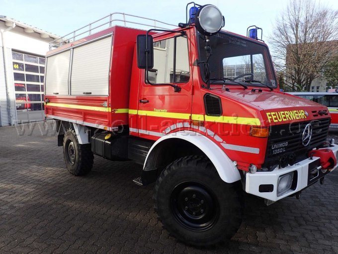Rüst-, und Gerätewagen MB Unimog, Ansicht Vorder/Beifahrerseite