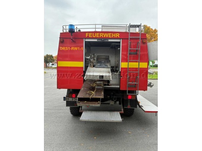 Heckansicht geöffnet