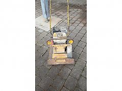 Rüttelplatte Vorderansicht