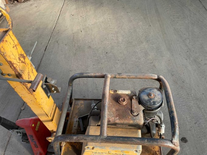 Rüttelplatte von Oben