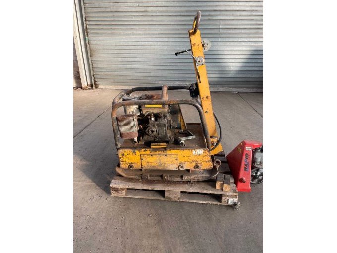 Rüttelplatte von Links Rüttelplatte von Links