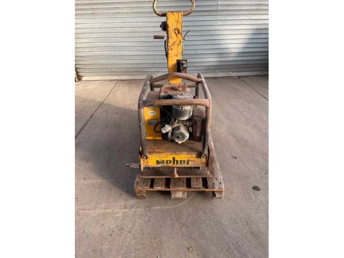 Rüttelplatte von Vorne