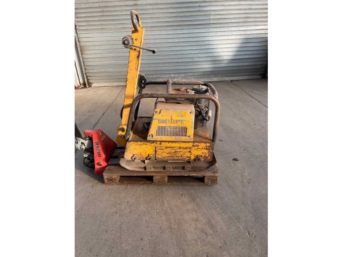 Rüttelplatte von Rechts