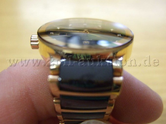 RADO Uhr Seitenansicht Armband