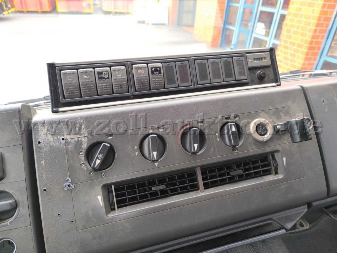 Innenraum 3 (Bedienfeld)