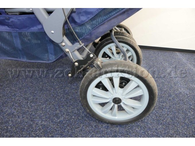 Detailaufnahme Reifen + Bremse hinten links