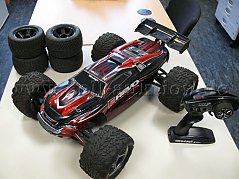 Modell mit FB und Ersatzreifen