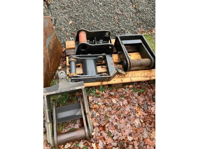 Radbagger Schaeff_Terex 23M 705M Ansicht Wechselaufnahmen