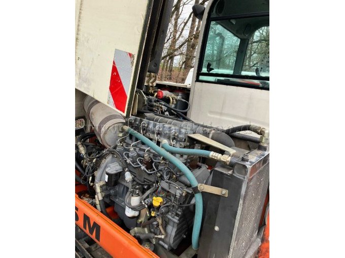 Radbagger Schaeff_Terex 23M 705M Ansicht Motor