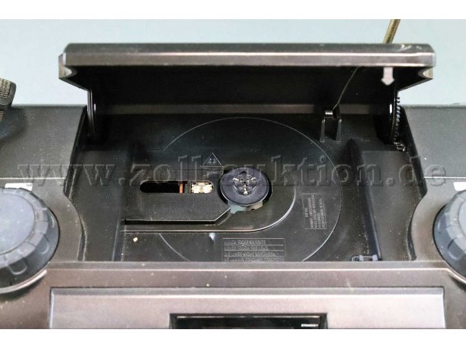 Ansicht CD-Player geöffnet