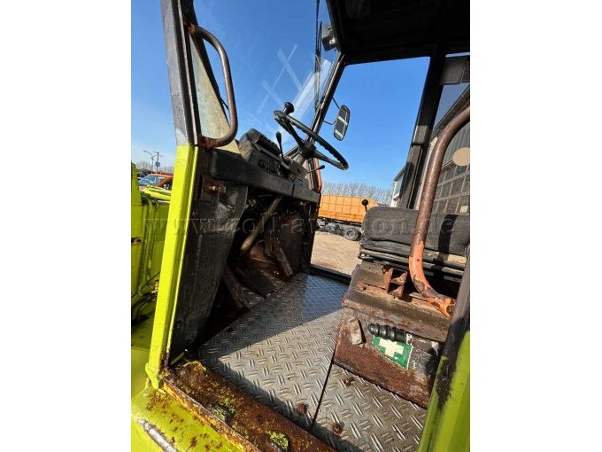 Innenraum des Radladers