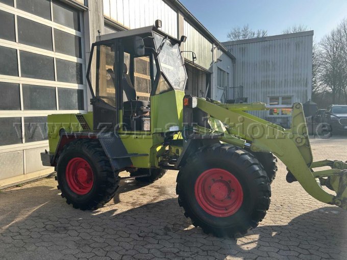 Rechte Seite des Radladers